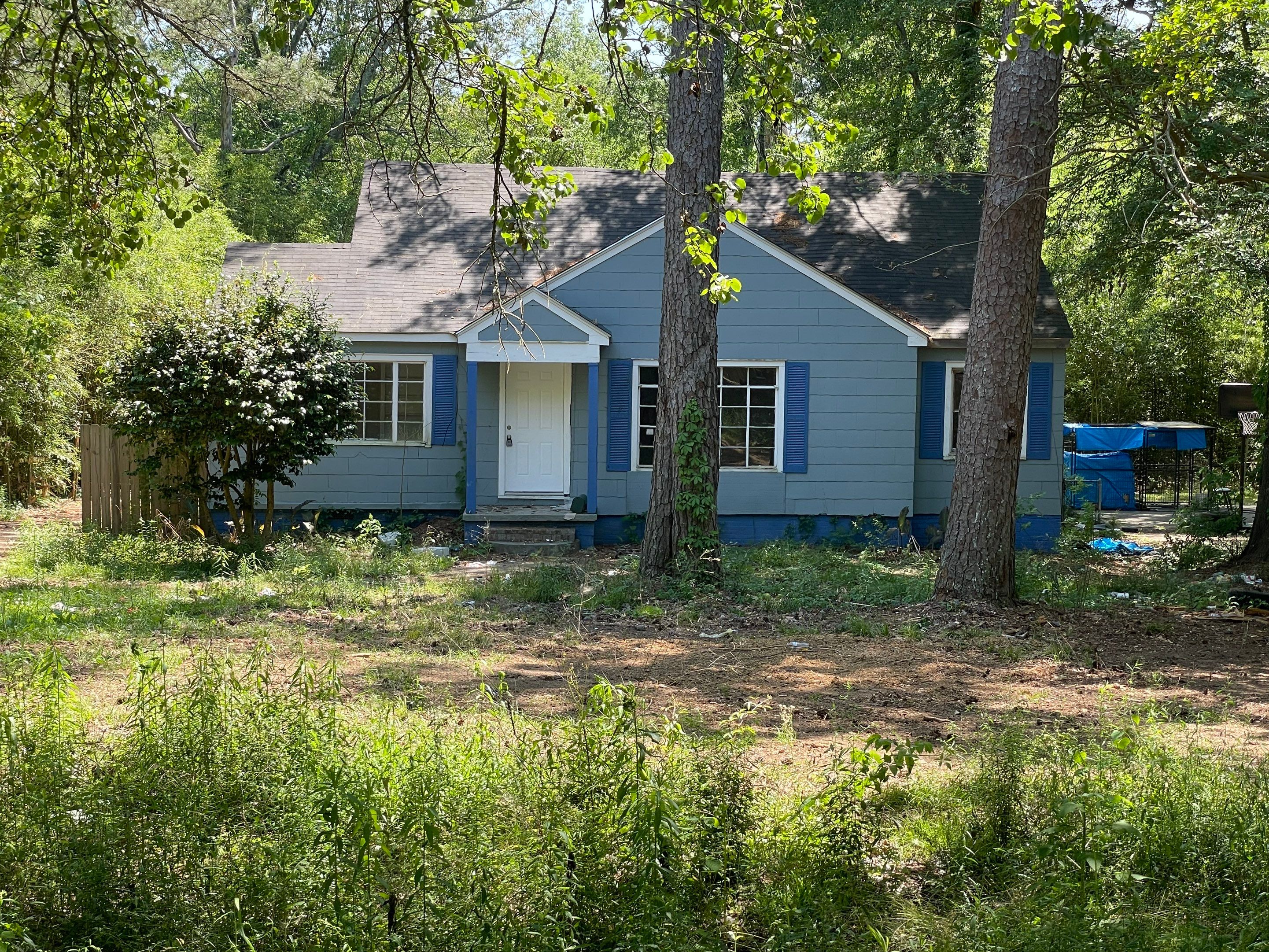 Property main image